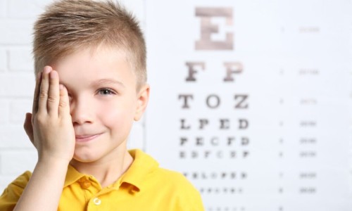 Primul consult oftalmologic la copil. Când se face?
